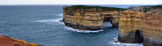 Erster Stopp nach 1km Fahrt von den "Twelve Apostles" - Loch Ard. Es gibt drei verschiedene Aussichtspunkte mit anderen Ansichten. Dies war unsere erste Wahl.
