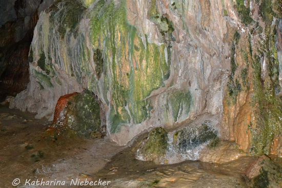 Auch hier hatten die Felswände tolle Formationen und ein wunderschönes Farbspektrum....
