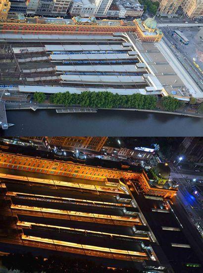 Der Bahnhof "Flinders Street Station" bei Tag und Nacht