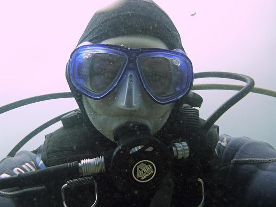 Eine neue Fischart: der Neoprenfisch! (auch Eigenportrait genannt)