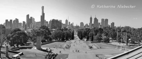 Ich habe einfach den Ausblick auf die Skyline vom "Shrine of Remembrance" genossen....