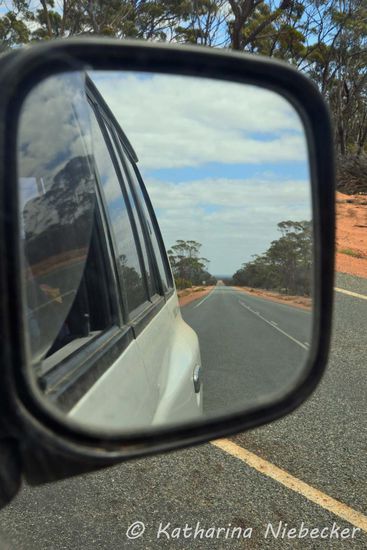 Hinter uns liegt natürlich die gleiche Ansicht....