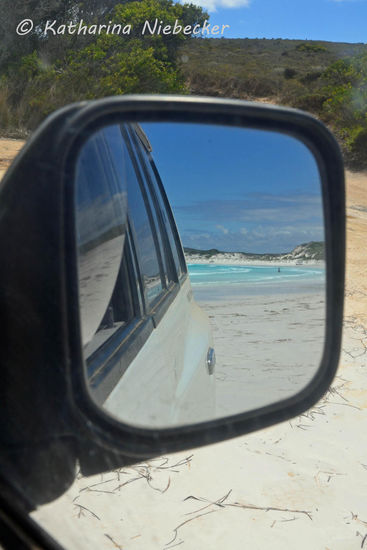Nun wird es aber wirklich Zeit, diesem tollen Strand den Rücken zu kehren, wenn wir heute noch ein wenig weiterkommen wollen..... Schön war es hier....