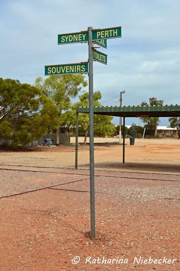 Cook ist so groß, dass es sogar Schilder zur Orientierung bedarf.... 