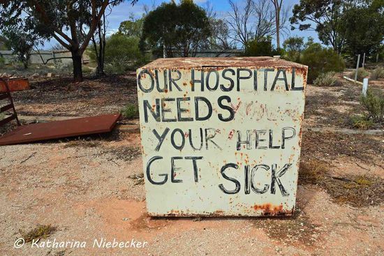 Alte Werbung für das Buschhospital - ich weiß nicht so recht, ob ich da wirklich hinein wollte....