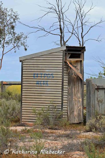 EFTPOS - ein System in Australien und Neuseeland zum Geldabheben und für Bezahlungen via Debit Card (Equivalent zu unserer EC-Karte).  Sieht nicht sehr vertrauendswürdig aus....