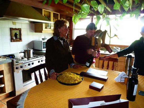 Veras Mama Monika ist eine wunderbare Köchin. Hier hat sie für Vera, Luciano, Marcello und mich Spätzle mit Gulasch gekocht. Hmmm...lecker.