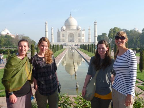 4 Freunde und das Taj Mahal.
