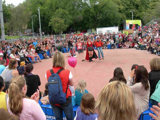 Die Strong Lady, Showprogramm auf dem Taste Festival