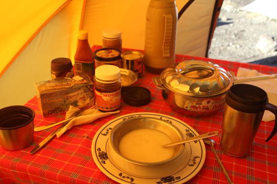 Heißer Porridge – mit Honig ein Genuss
