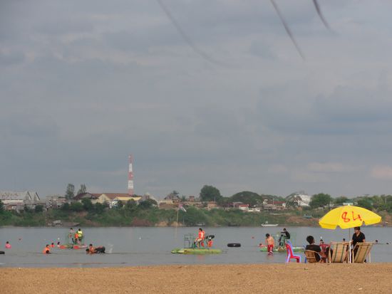 In der Mitte das Pedalo