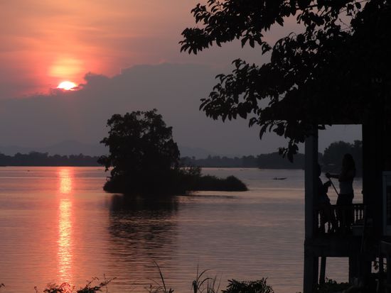 Sonnenuntergang. Wir hatten die richtige Inselseite erwischt!