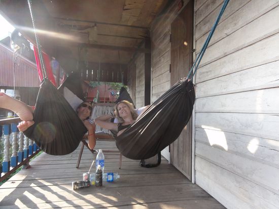 so laesst es sich leben... unser Bungalow mit Balkon und den heiss geliebten Haengematten.