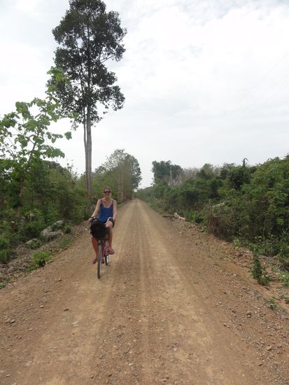 Diese Holperstrassen wurden zuviel fuer Anninas Velo...