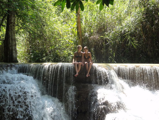 Die Abkuehlung wirkte Wunder nach dem harten Aufstieg zum Wasserfall.