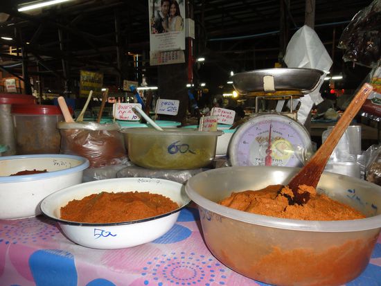 Wir mussten die Currypaste im Kurs selbermachen... Wieso?
