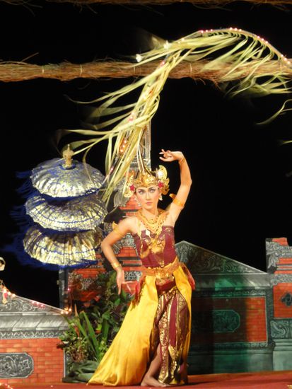 Nochmals balinesische Tänze. Dieses Mal konnten wir diese praktischerweise in einem Restaurant während des Abendessen geniessen.
