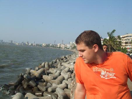 Andi an der Strandpromenade.