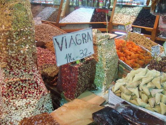 Moechte jemand was haben? / Naturalna turecka Viagra sprzedawana na kilogramy