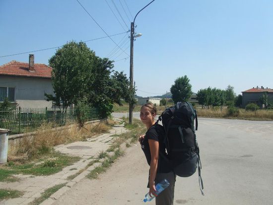 in einem Dorf ausserhalb Sofias auf der Suche nach Transitverkehr / W Dragomanie w drodze ku autostradzie i granicy