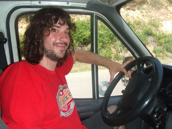 Ich darf fahren. Juhu. Aber leider gibt es auch nicht so nette Georgier / Domi prowadzi nasz austostop