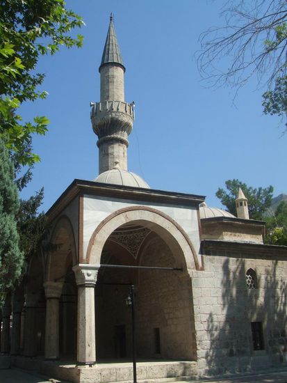 Moschee aus dem 15. Jahrhundert in Amasya / jeden z wielu sredniowiecznych meczetow w Amasyi