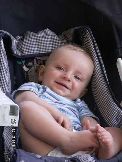 "Für alle die mich noch nicht kennen: Ich bin der Len und mir geht es hier richtig gut. Ich grüße alle Daheimgebliebenen !!"