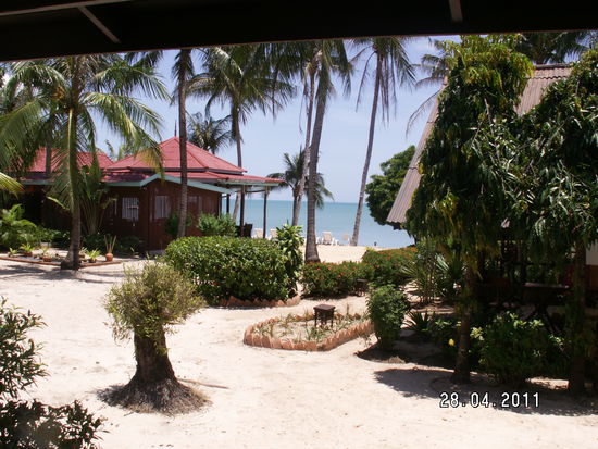Blick von unserer Terrasse im "Secret Garden " zum Meer