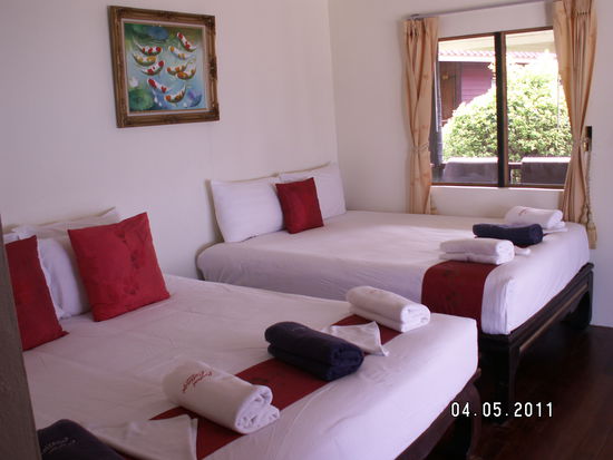 Und Blick in unser Zimmer (ich kann euch versichern - jetzt sieht's nicht mehr ganz so aufgeräumt aus).