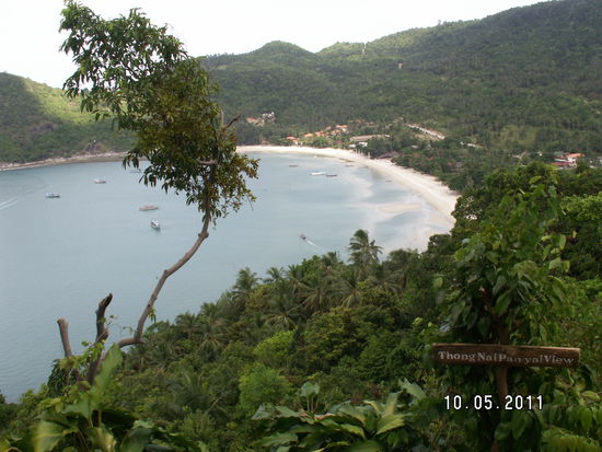 Wunderschöner Ausblick auf den Thong Nai Pan Yai während des Wanderns zum Thong Nai Pan Noi.
Kerstins Klettertouren sind bei Mo sehr beliebt.