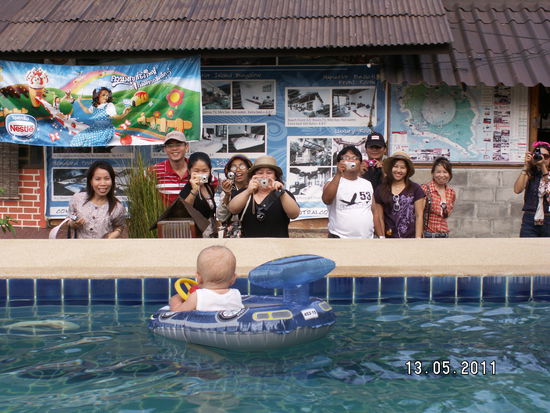 10 Baht  for every picture....