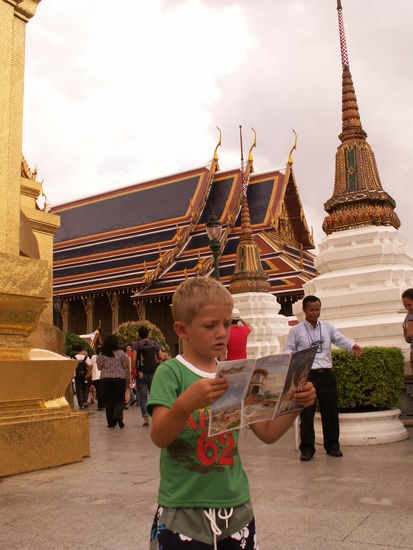 Mo endlich auf dem Gelände des Königspalastes. Und wo ist er denn jetzt ???