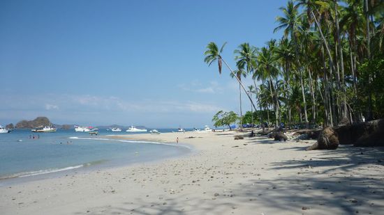 Isla Tortuga. Auch ein Trip Wert: superschöner Strand, gutes BBQ Mittagessen und 2mal schnorcheln.