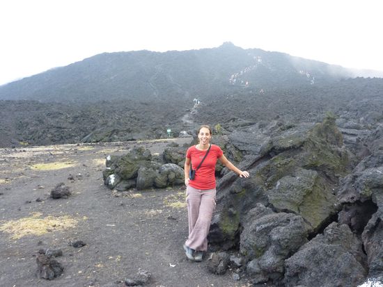 Unterhalb vom Krater des Vulkans Pacaya