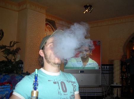 Tobacco seriously damages health. DAuge gsei emu scho raecht kaputt us...