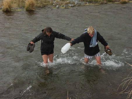 Auf dem Weg nach Rohan (Herr der Ringe). Brrrrr, ke Ahnig wie d'Hobbits dae Fluss mit irne chligwachsne Stoepsle aube ueberquert hei...