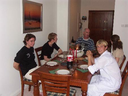 1. Adventsfeier beim Sigi im Wohnzimmer mit deutschem Besuch