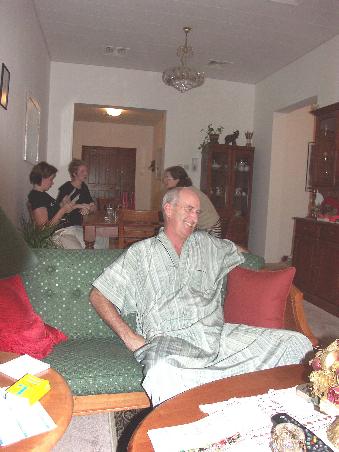 Sigis Scheiskutte fuer den Abend oder fuer Pyjama-Parties Du hast gut lachen, bist uns ja bald los!