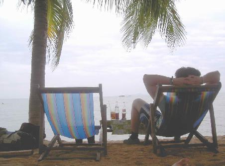 Irgendwo auf Koh Chang am Relaxen. Viel Spass uebrigens beim Arbeiten!