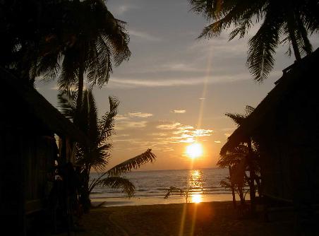 Wunderschoener Sonnenuntergang auf Koh Chang