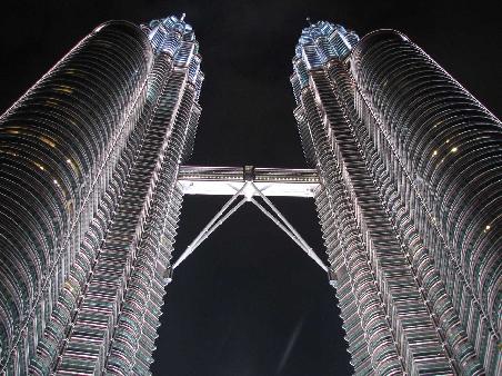 Petronas Towers. Geniale Beleuchtung in der Nacht!