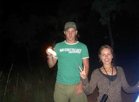 Jungel Trip in der Nacht mit unserer Room Mate Kristel auf Frankreich