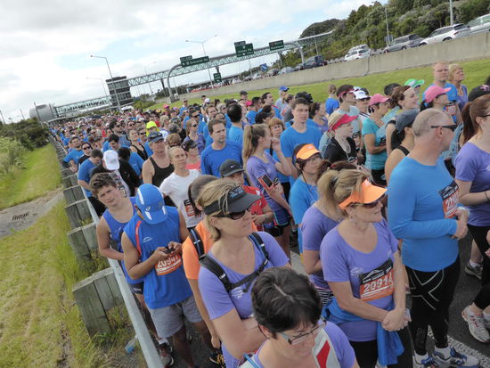 soooooo viele Läufer starteten hinter uns...