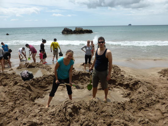 Herti Arbeit am Hotwater-Beach