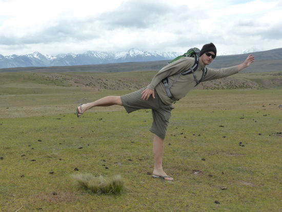 Retter: Superhero musste Nicole aus dem Schlamm ziehen. Gottseidank war er sofort zur Stelle bevor Nicole von der Erde verschluckt wurde.... 