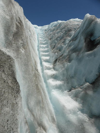 Treppe in den Gletscherspalt