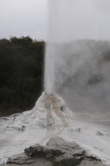 Geyser in Action