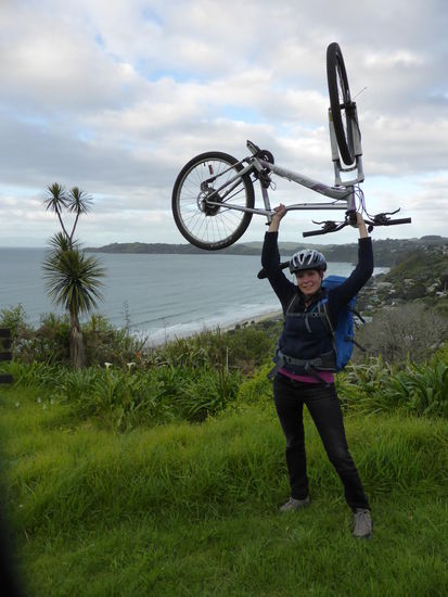 Einer von ca. 100 Gipfeln die wir auf dieser hügligen Insel erkommen haben