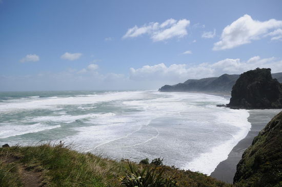Piha Beach