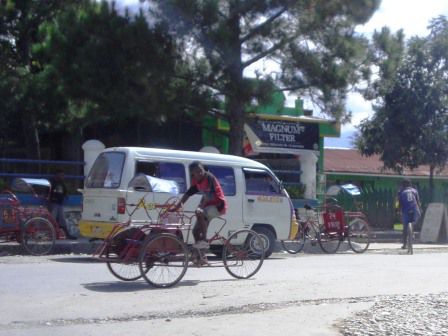 "Hello Miss! Becak?"